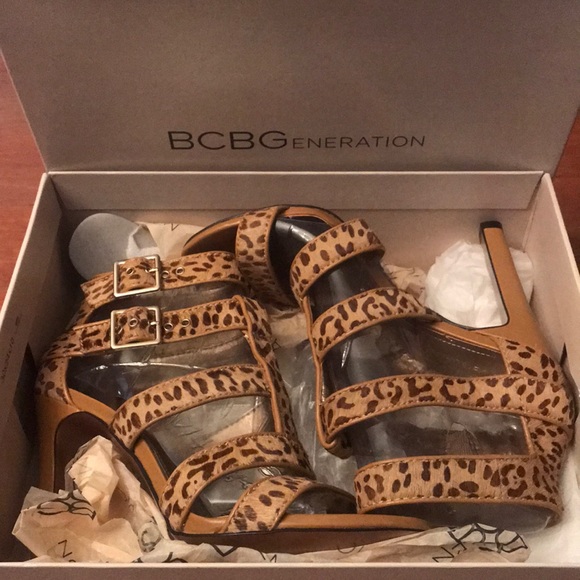 BCBG NEW unique and rare leopard print fur & leather spiked heels - Picture 3 of 8